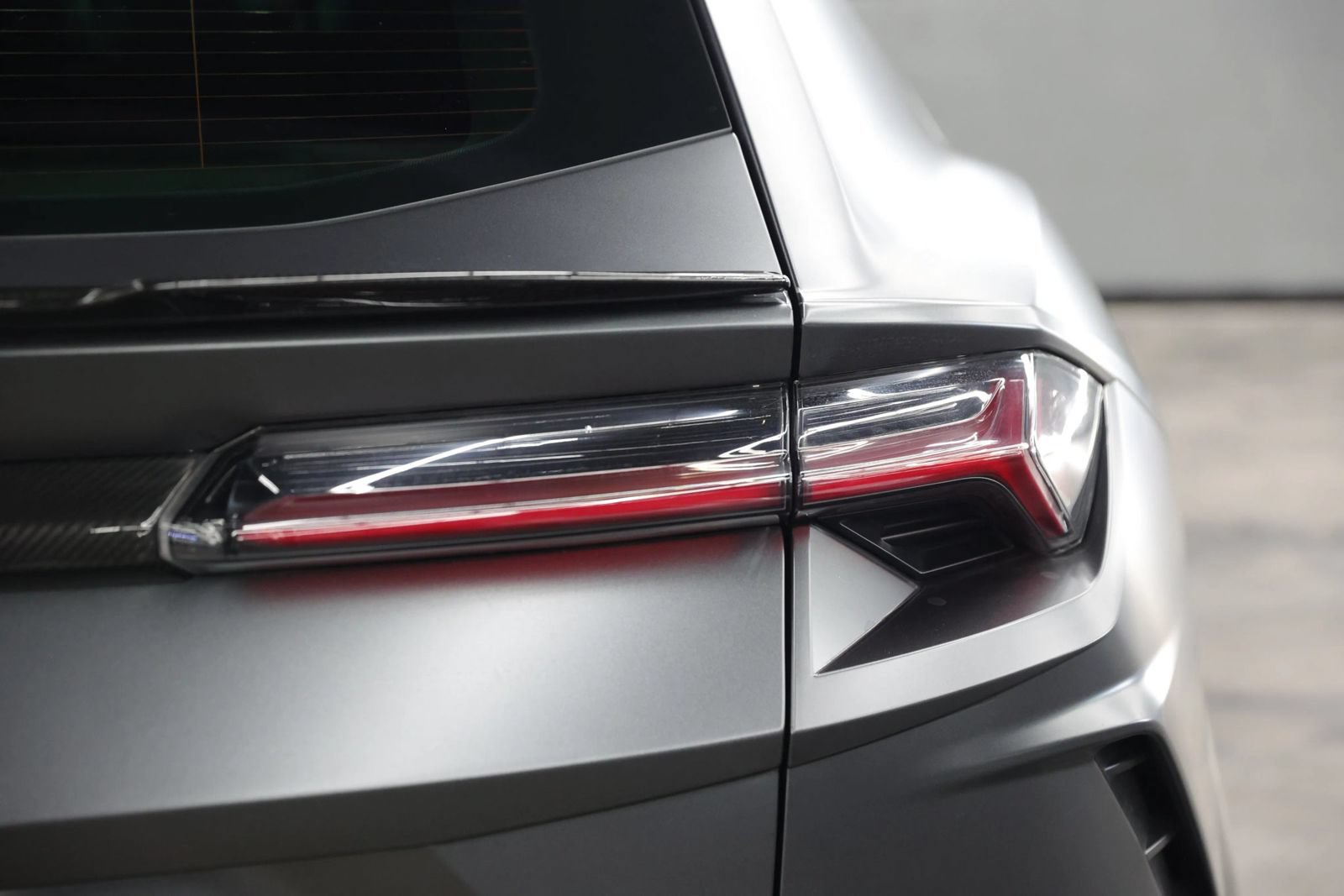 Used 2020 Lamborghini Urus AWD/4WD image 23