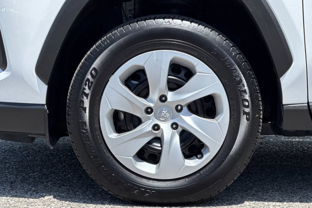 Certified 2024 Toyota RAV4 LE AWD/4WD image 24