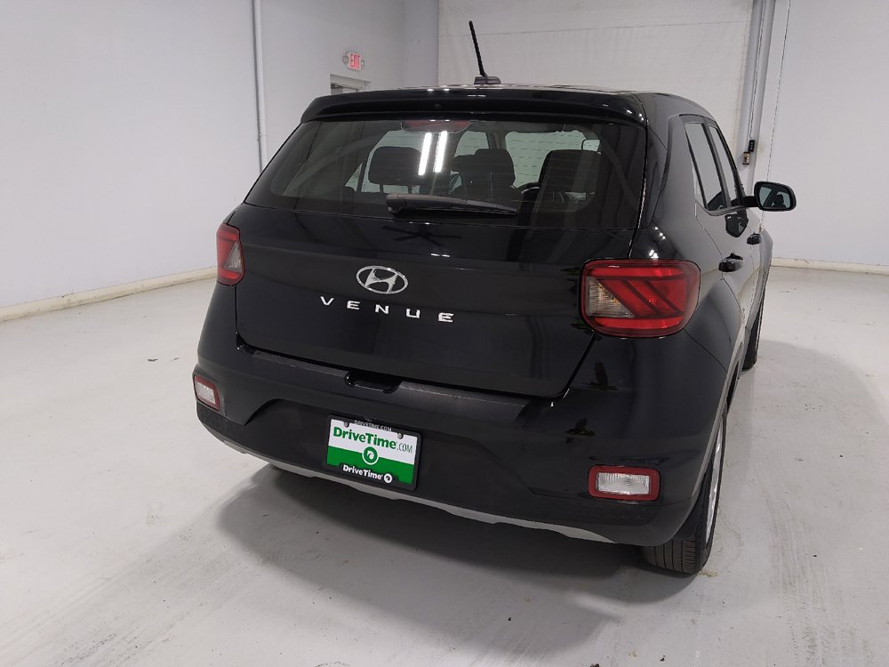 Used 2023 Hyundai Venue SE FWD image 7