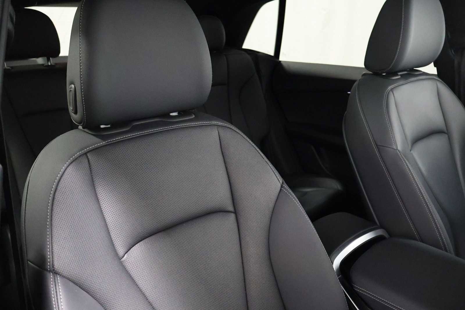 Used 2021 Audi Q8 Premium Plus w/ Premium Plus Package AWD/4WD image 20