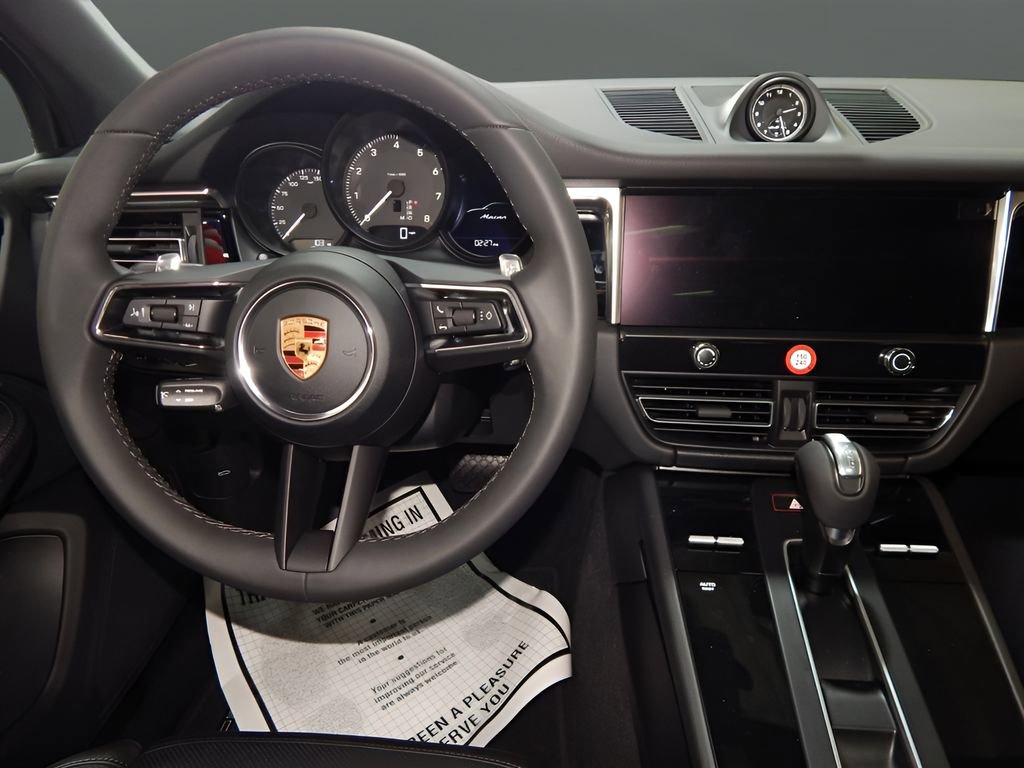 Used 2022 Porsche Macan image 20