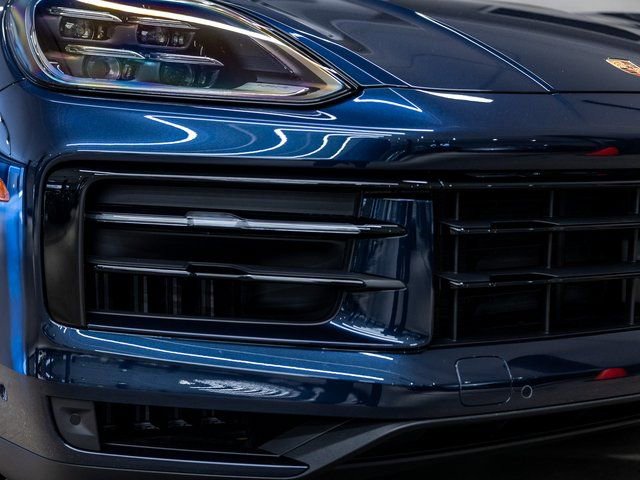 Certified 2025 Porsche Cayenne E-Hybrid image 17