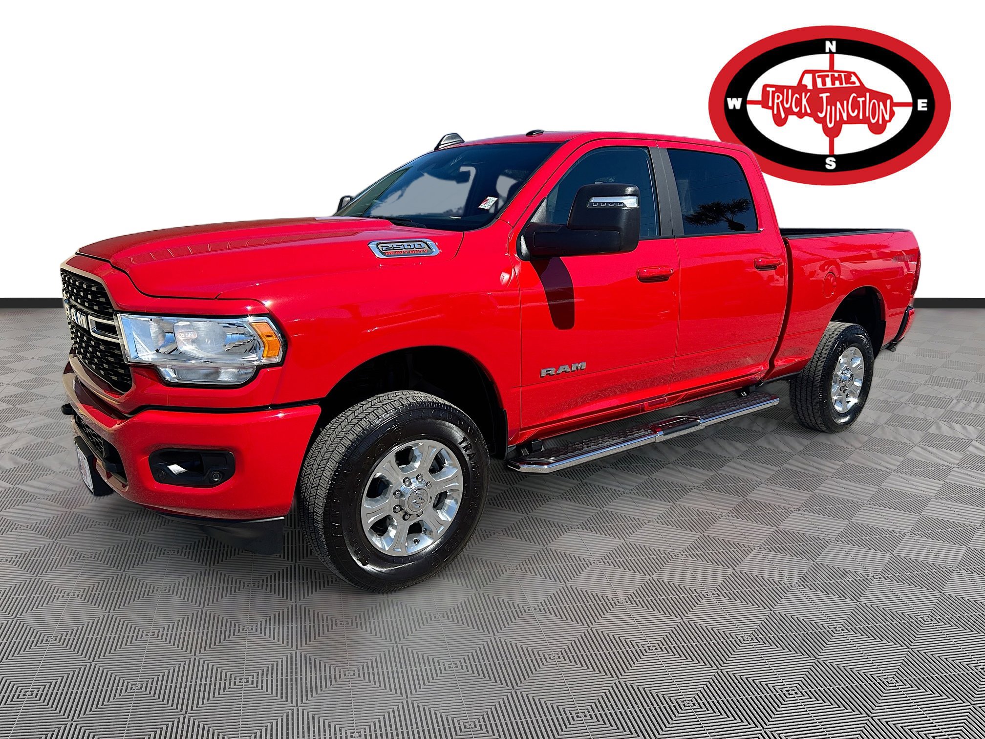 Used 2024 RAM 2500 Big Horn w/ Safety Group image 3