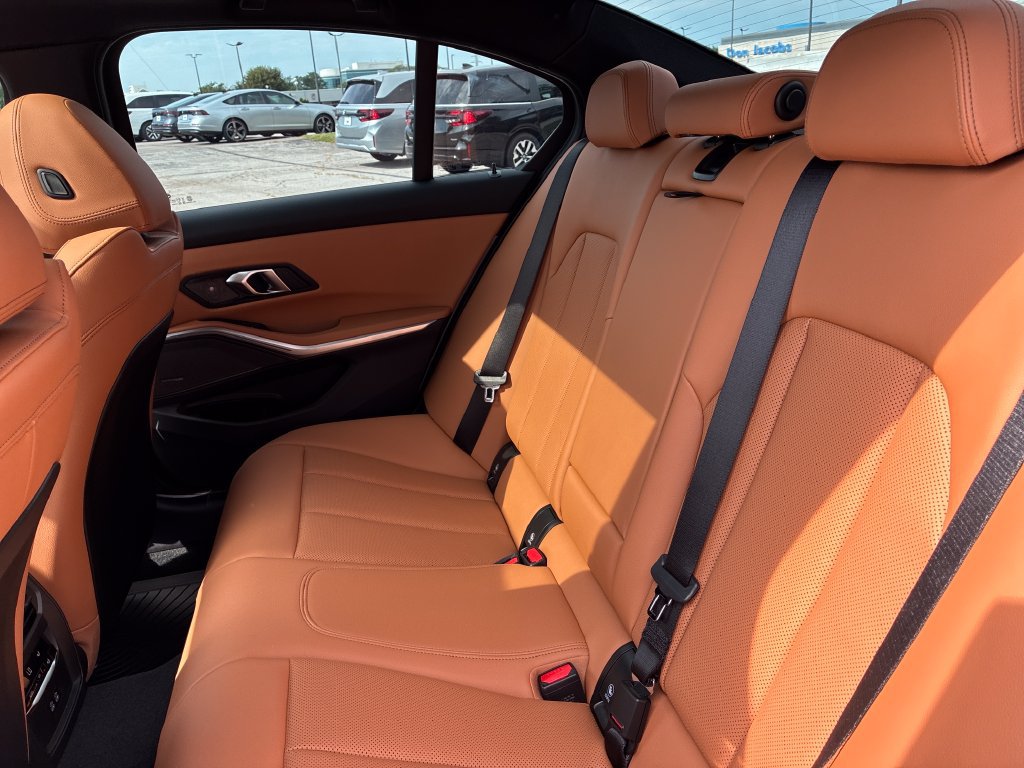 New 2026 BMW 330i xDrive Sedan w/ M Sport Package AWD/4WD image 19