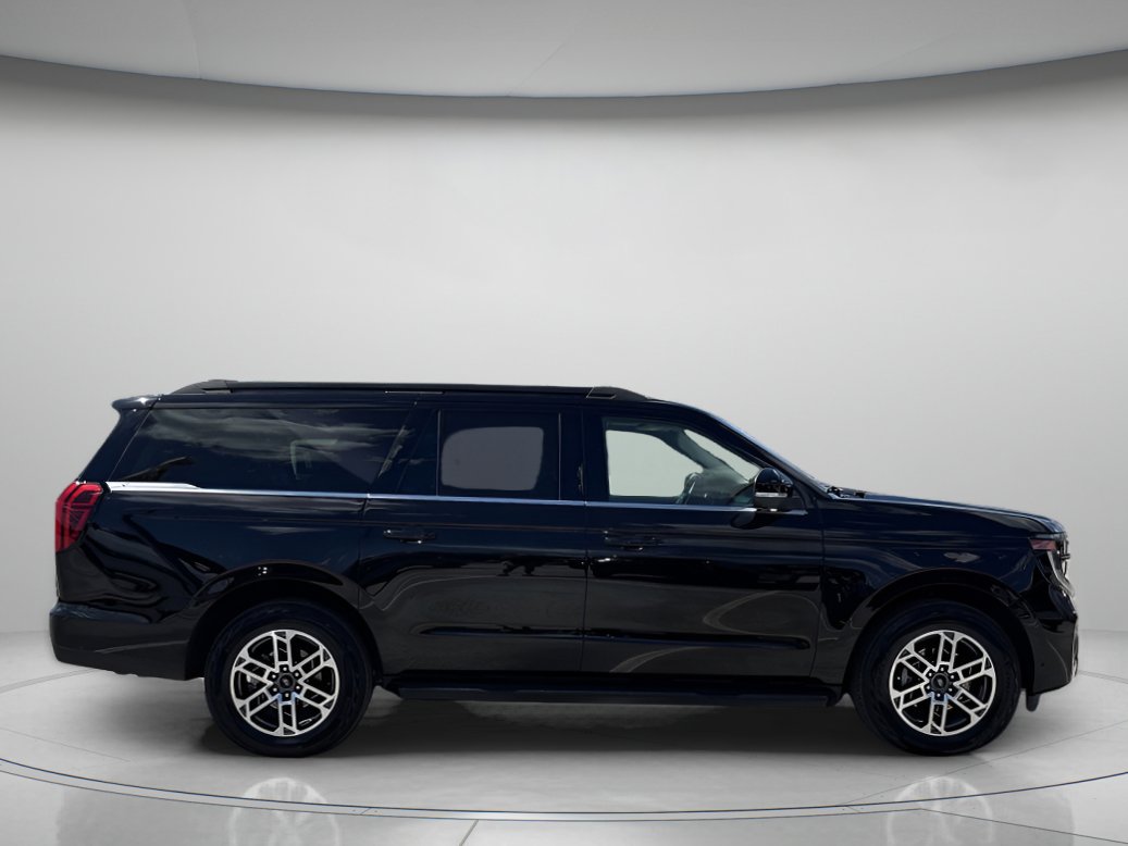 Used 2025 Ford Expedition Max Active image 2