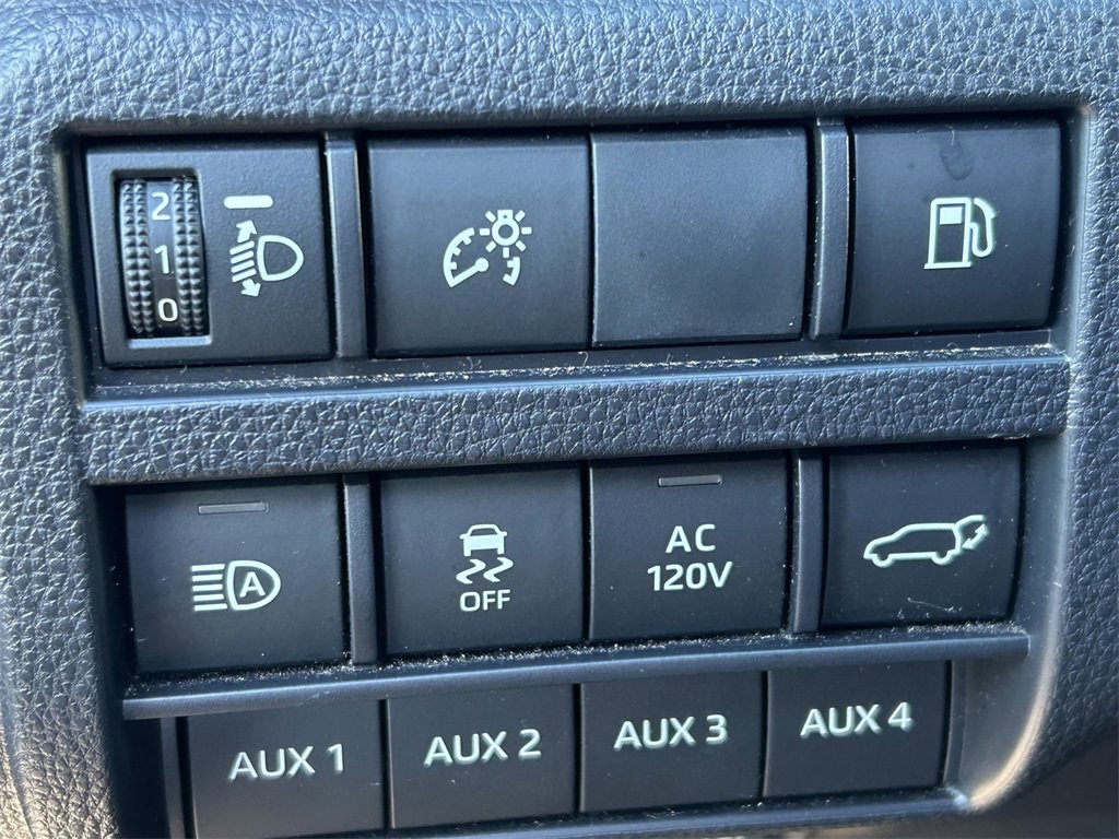 Certified 2025 Toyota 4Runner Trailhunter image 27