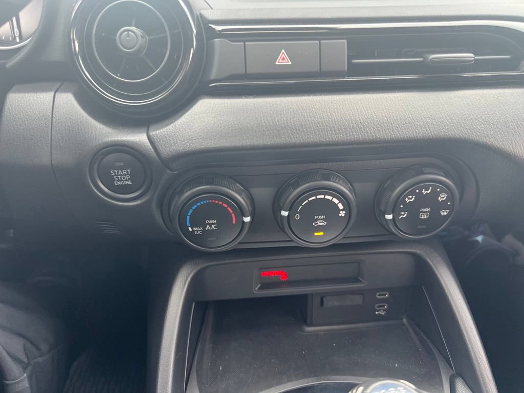 Used 2024 MAZDA MX-5 Miata Sport RWD image 25