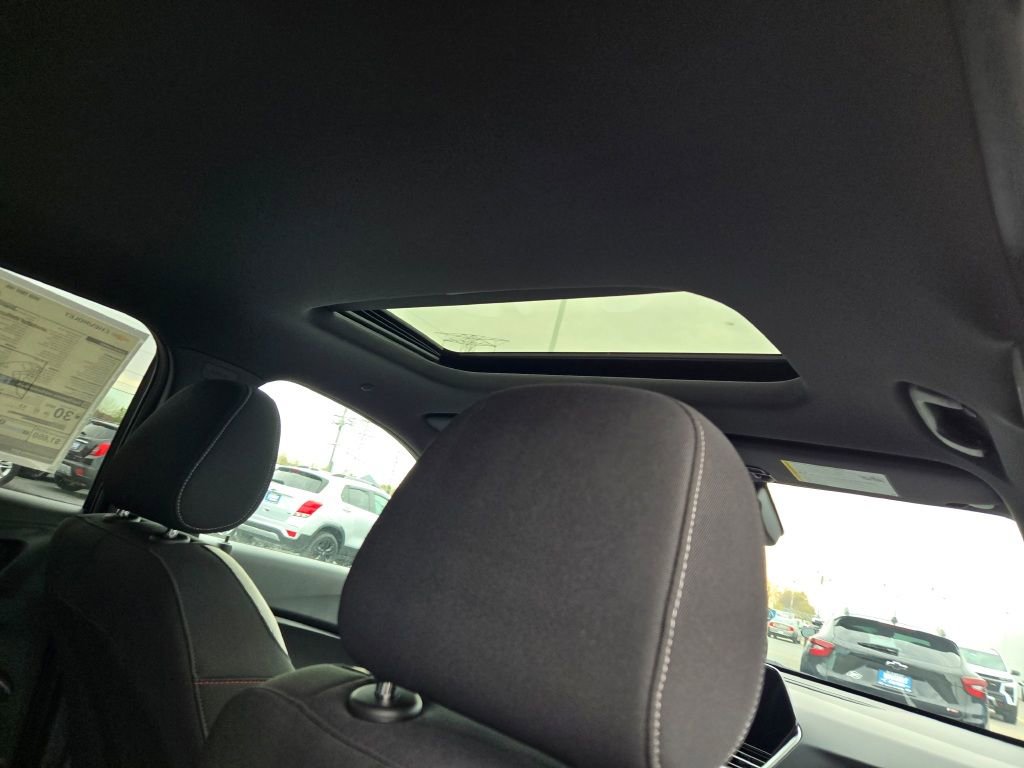 New 2026 Chevrolet Trax RS w/ Sunroof Package image 8