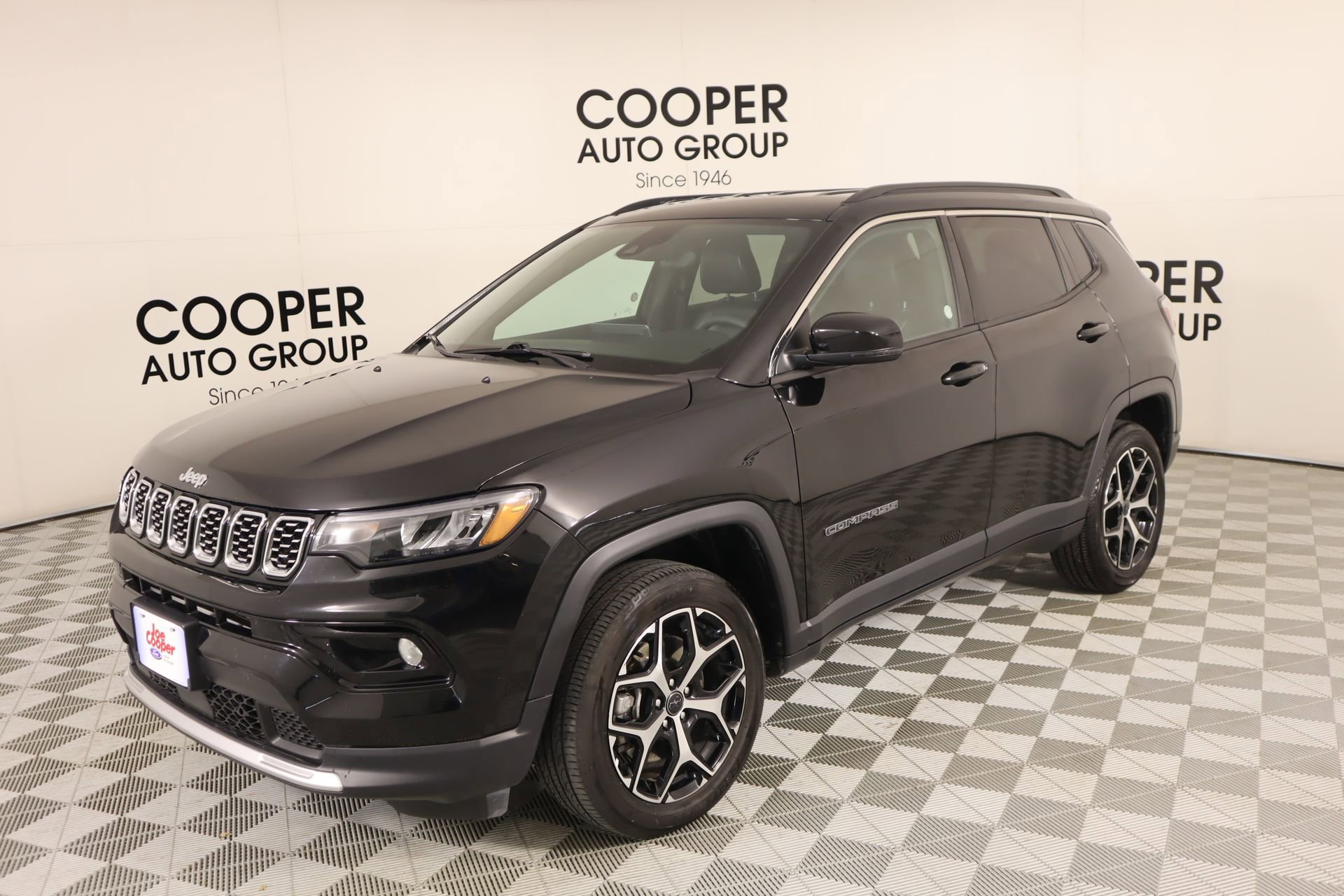 Used 2025 Jeep Compass Limited image 9