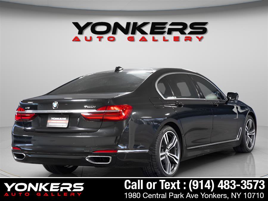 Used 2019 BMW 750i xDrive w/ Executive Package image 11