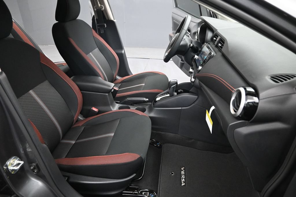 Certified 2025 Nissan Versa SR w/ Trunk Package FWD image 27