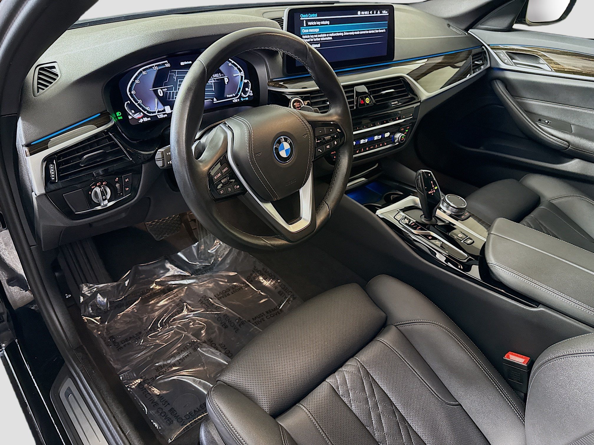Used 2023 BMW 530e w/ Convenience Package RWD image 23