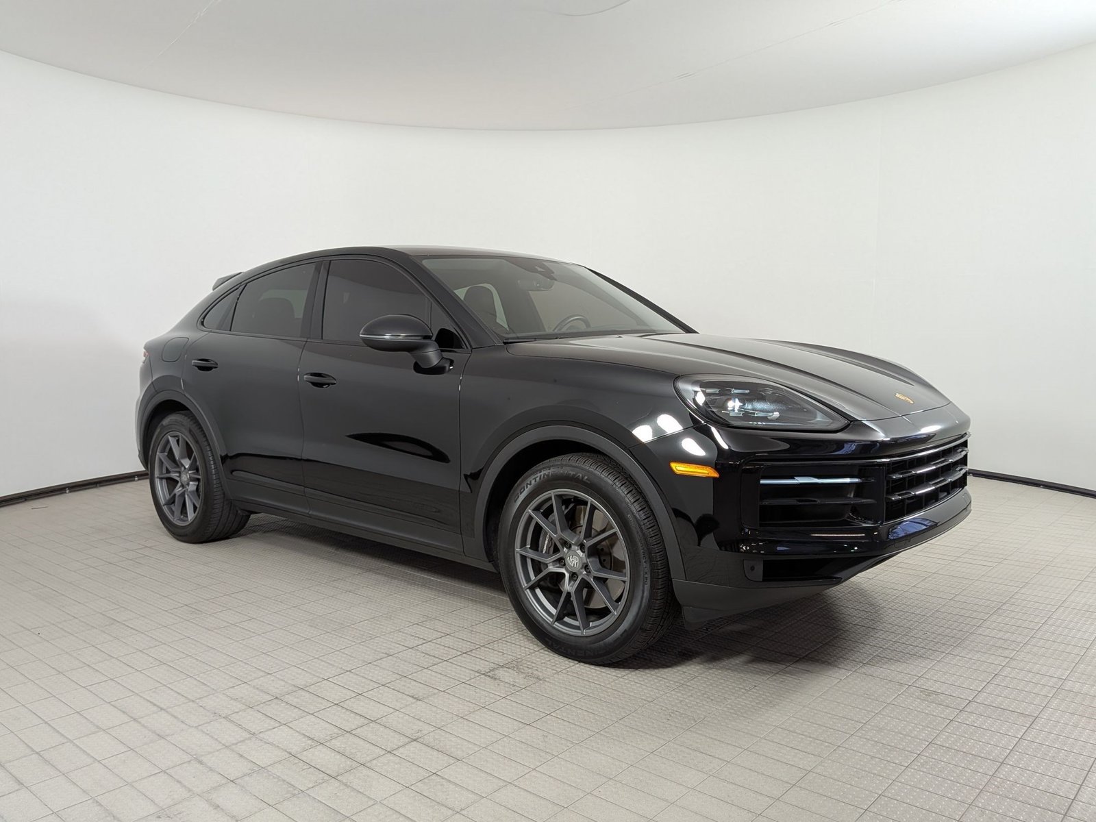 Certified 2024 Porsche Cayenne Coupe AWD/4WD image 7