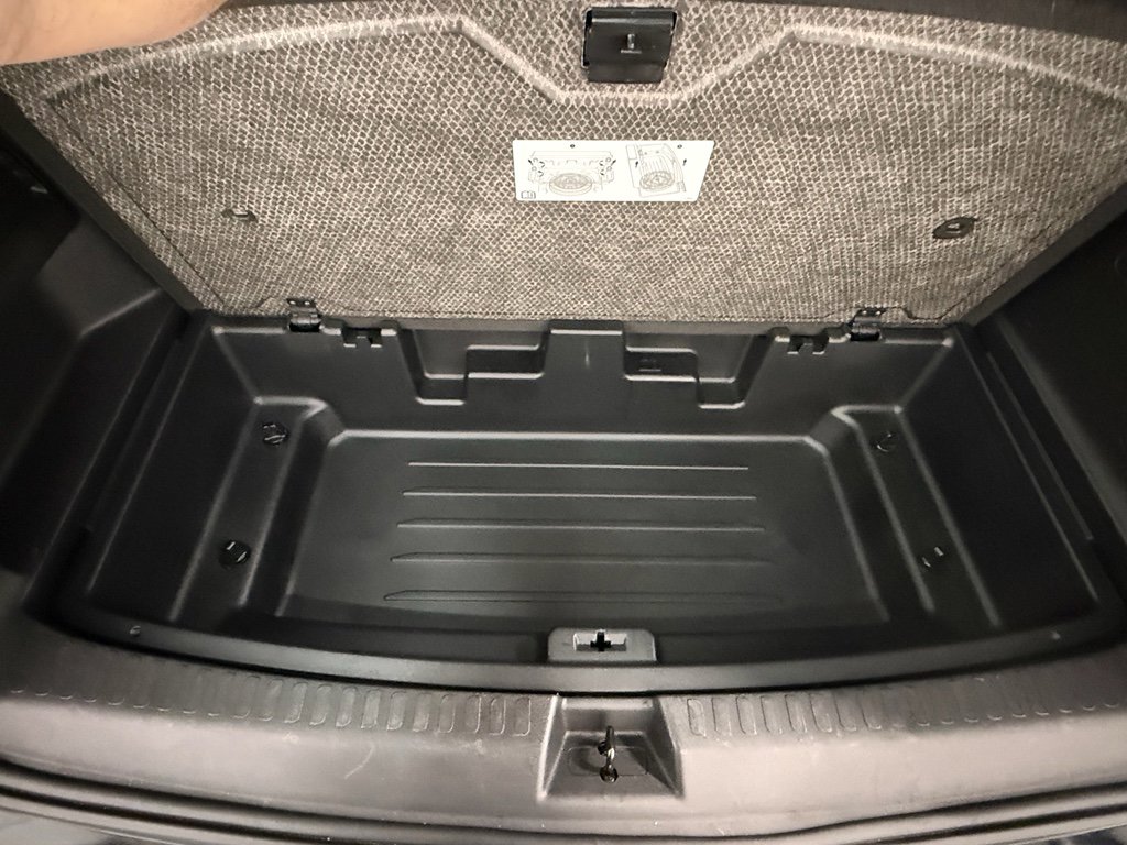 Certified 2025 Buick Enclave Sport Touring AWD/4WD image 17
