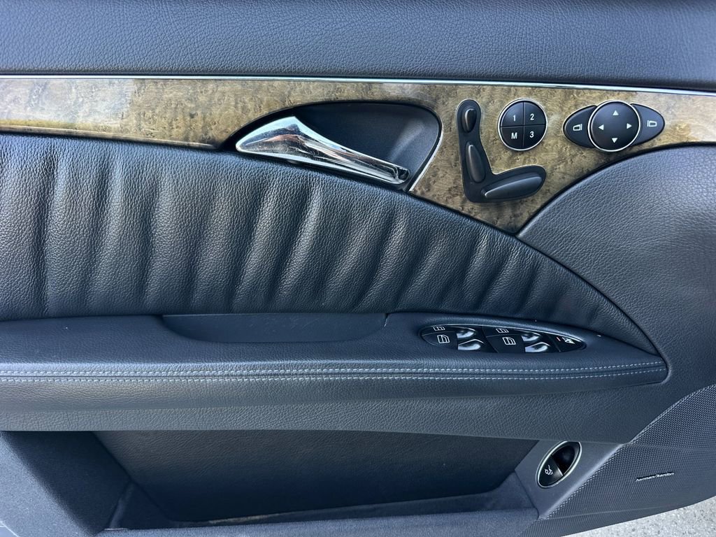 Used 2005 Mercedes-Benz E 500 Sedan image 11