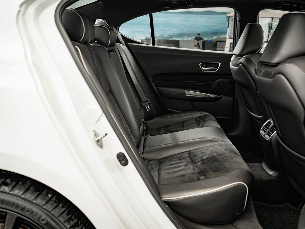 Certified 2018 Acura TLX V6 w/ Technology & A-SPEC Pkg image 39