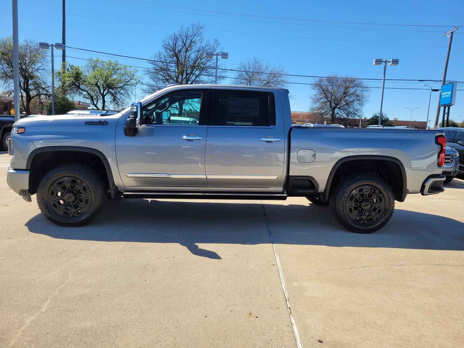 New 2026 Chevrolet Silverado 2500 High Country w/ High Country Premium Package AWD/4WD image 2