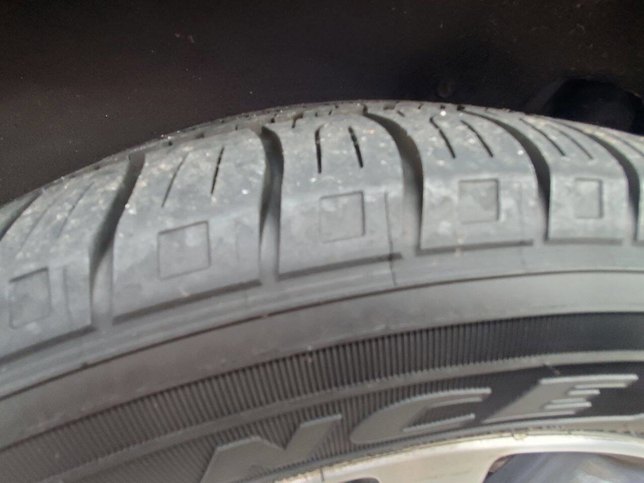 Used 2018 Toyota Sienna XLE Premium w/ Carpet Mat Package image 22