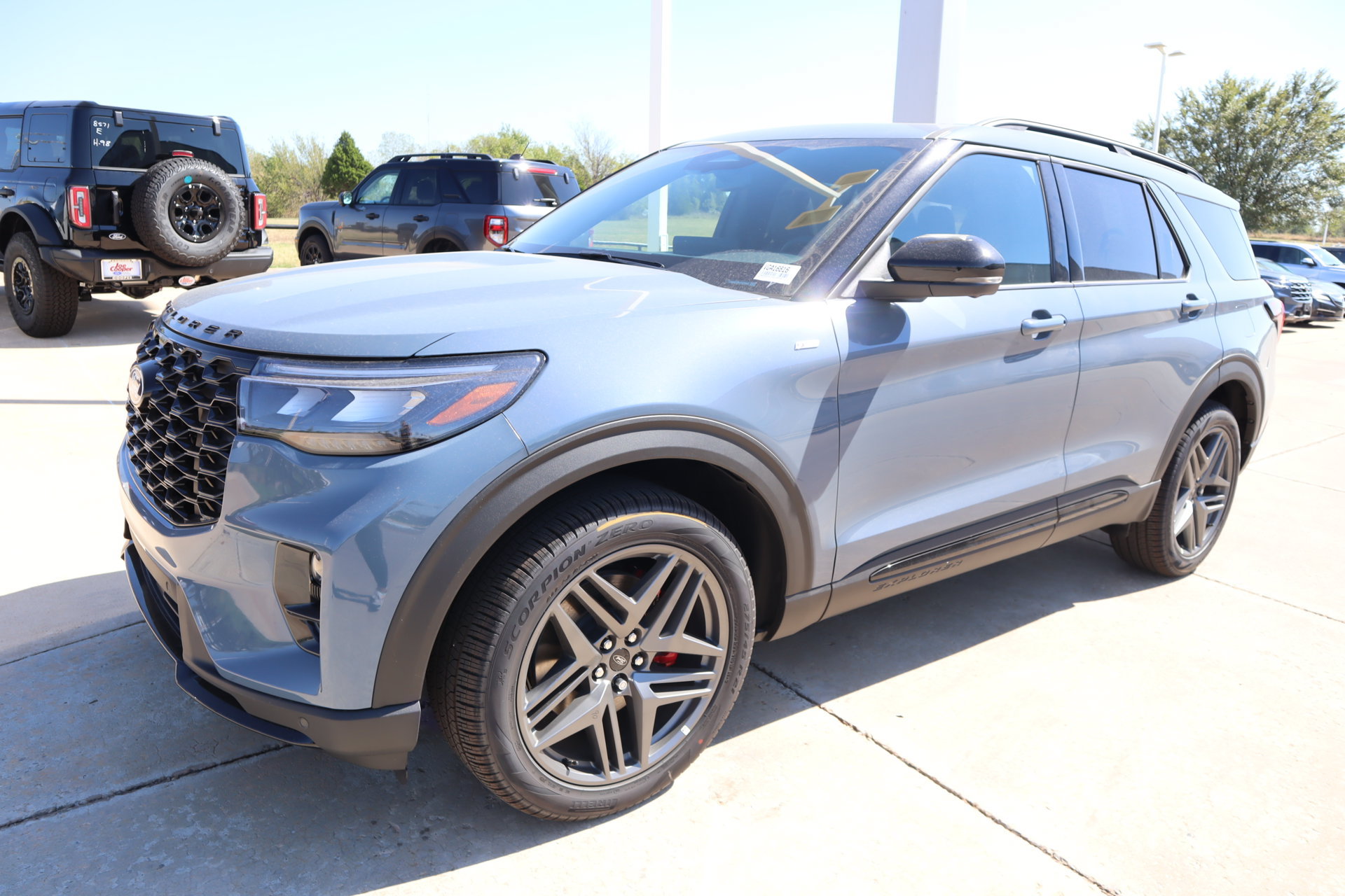 New 2027 Ford Explorer ST-Line w/ Premium Package AWD/4WD image 12