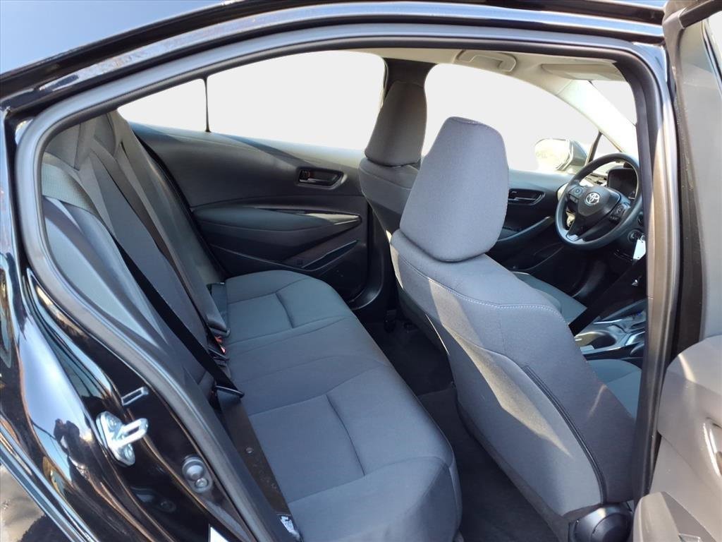 Used 2025 Toyota Corolla LE image 15