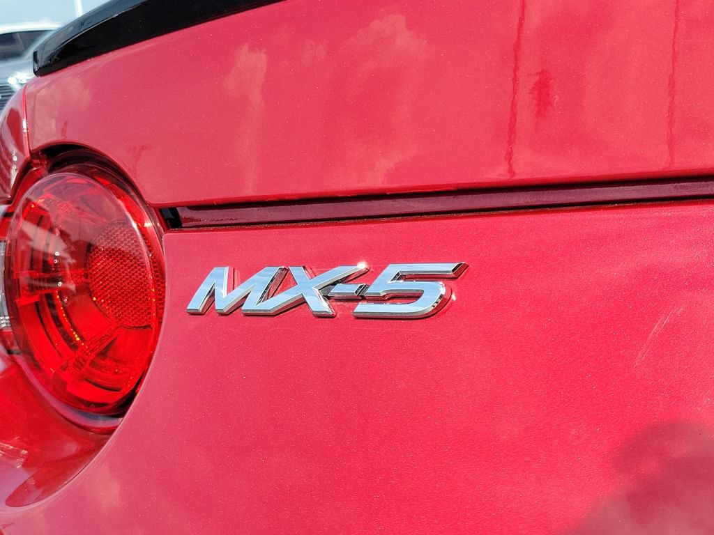 Used 2016 MAZDA MX-5 Miata Club RWD image 10