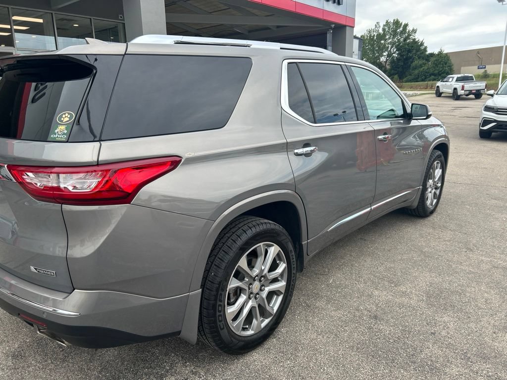 Used 2018 Chevrolet Traverse Premier w/ Driver Confidence II Package FWD image 5