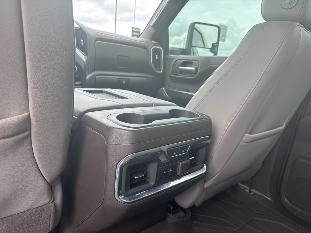 Used 2020 Chevrolet Silverado 1500 LTZ w/ LTZ Premium Package AWD/4WD image 12