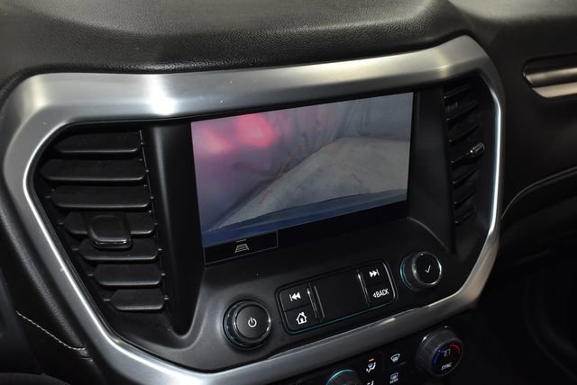 Used 2023 GMC Acadia SLT image 16