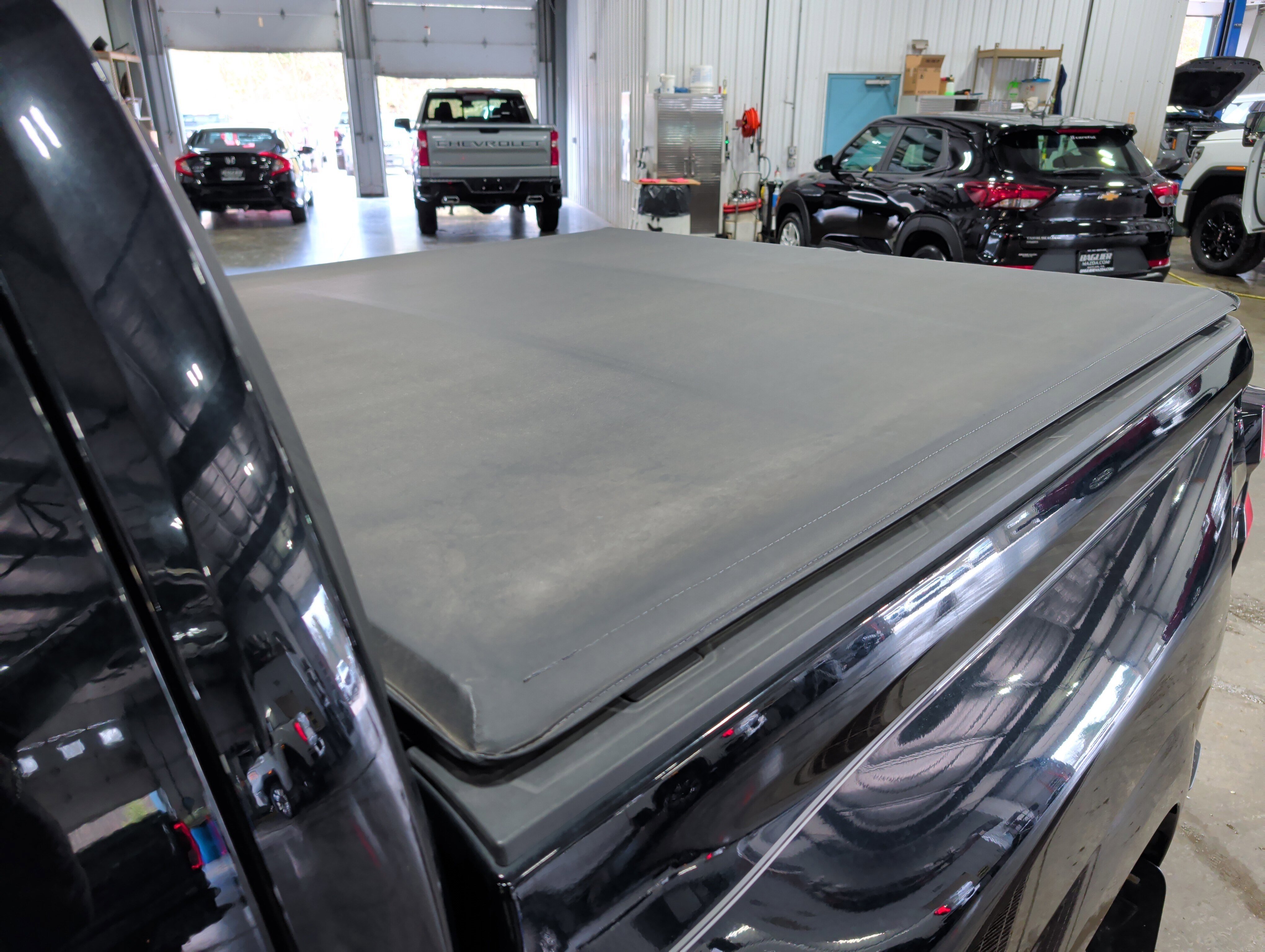 Used 2024 Chevrolet Colorado Z71 w/ Z71 Convenience Package 2 image 7