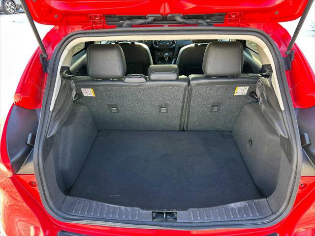 Used 2015 Ford Focus SE w/ Equipment Group 201A image 14
