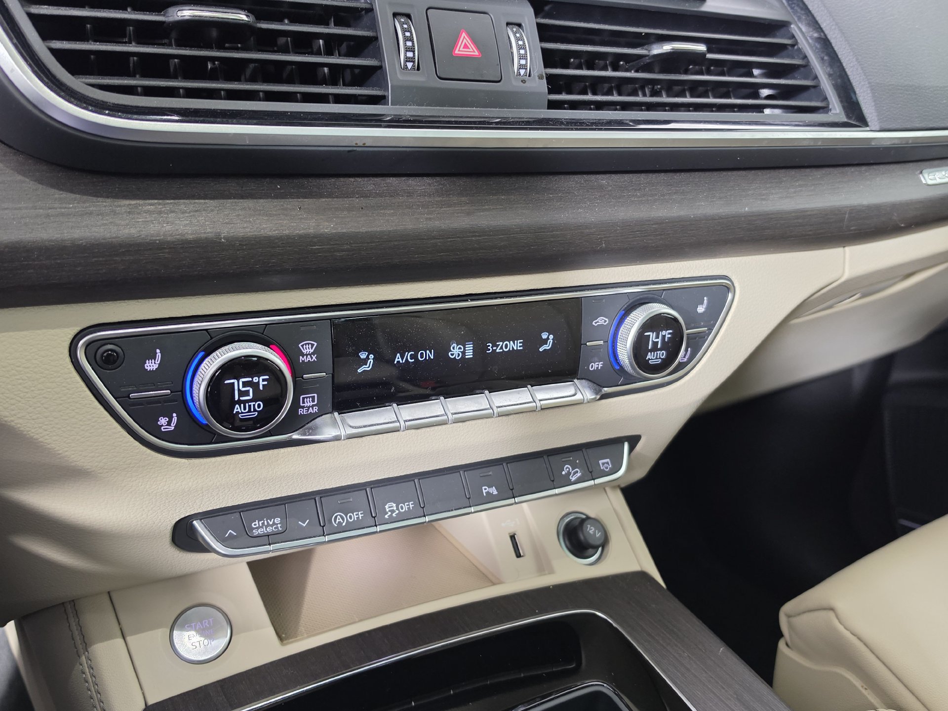 Certified 2023 Audi Q5 2.0T Premium Plus w/ Premium Plus Package AWD/4WD image 17