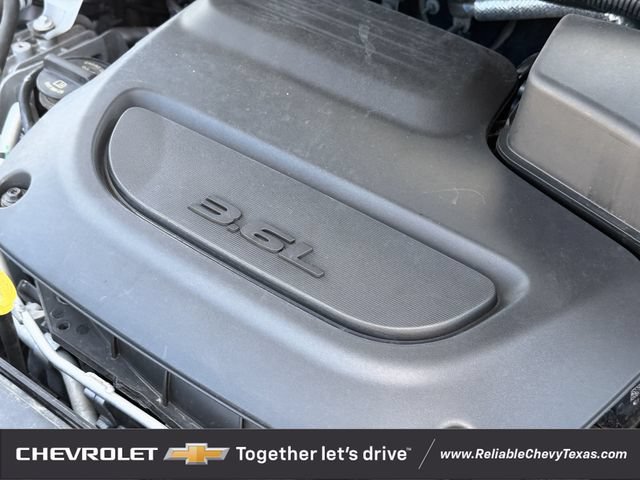 Used 2021 Chrysler Voyager LX FWD image 35