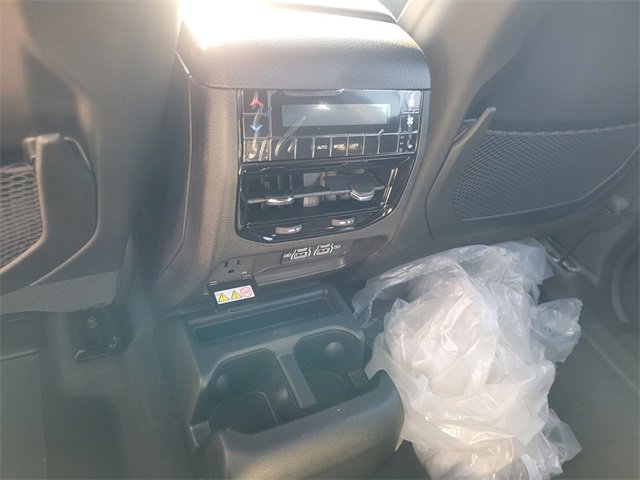 New 2025 Jeep Grand Cherokee L Limited w/ Black Appearance Package image 8