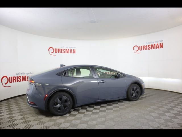 Used 2025 Toyota Prius LE image 14