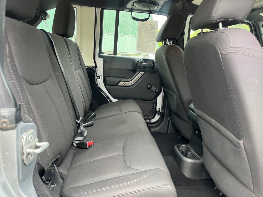 Used 2014 Jeep Wrangler Unlimited Sport w/ Connectivity Group AWD/4WD image 28