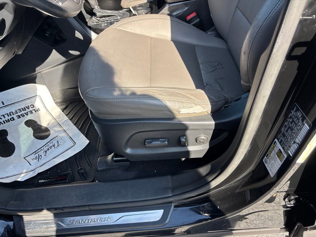 Used 2015 Hyundai Santa Fe Limited w/ Option Group 04 FWD image 17