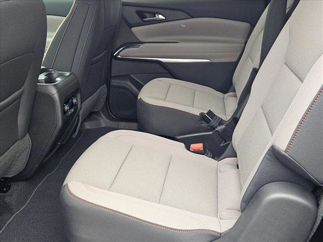 New 2026 Chevrolet Traverse LT image 15