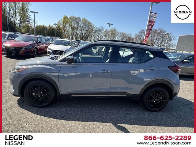 Used 2023 Nissan Kicks SR w/ SR Premium Package image 7
