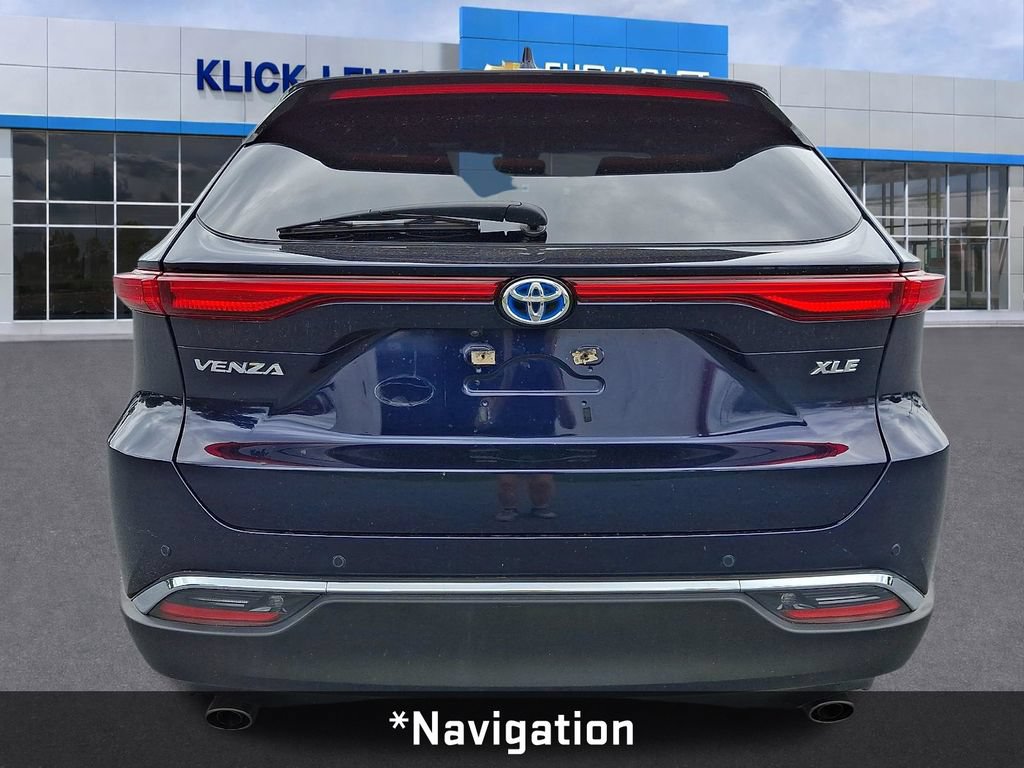 Used 2023 Toyota Venza XLE AWD/4WD image 7