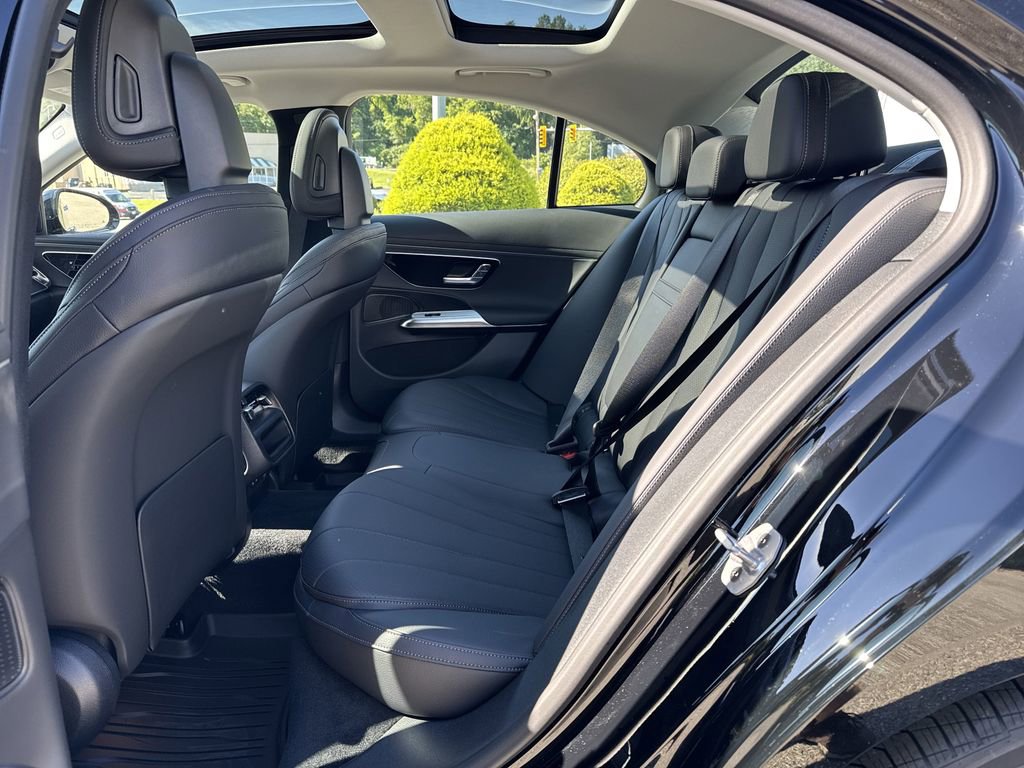 New 2026 Mercedes-Benz E 350 4MATIC Sedan image 11