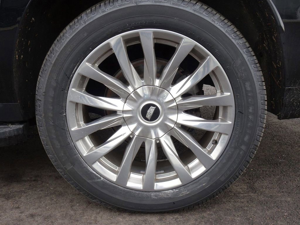 Used 2021 Cadillac Escalade ESV Premium Luxury w/ Driver Assist Tech Package image 23