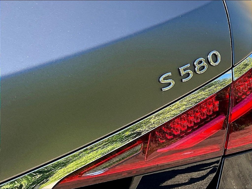 Used 2024 Mercedes-Benz Maybach S 580 4MATIC image 24