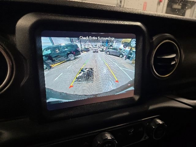 Used 2023 Jeep Wrangler Unlimited Rubicon 4xe AWD/4WD image 15