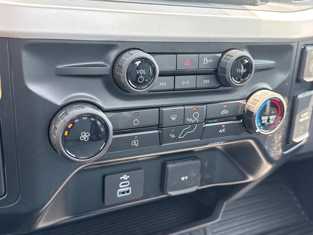 New 2025 Ford F350 XL w/ XL Chrome Package image 26