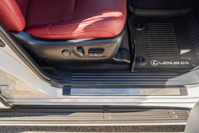 Used 2020 Lexus GX 460 Premium image 44