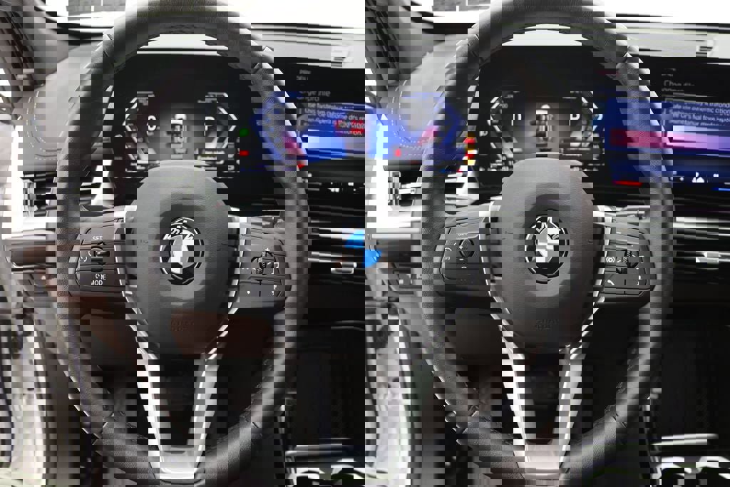 Used 2025 BMW X1 xDrive28i image 17