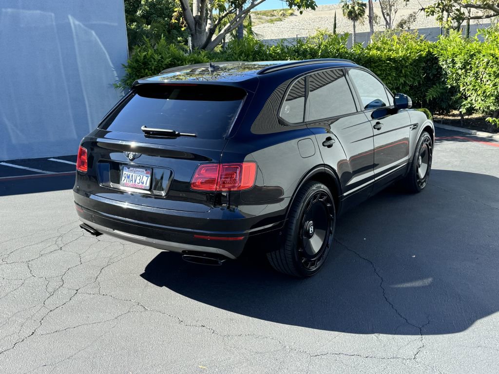 Used 2017 Bentley Bentayga image 10