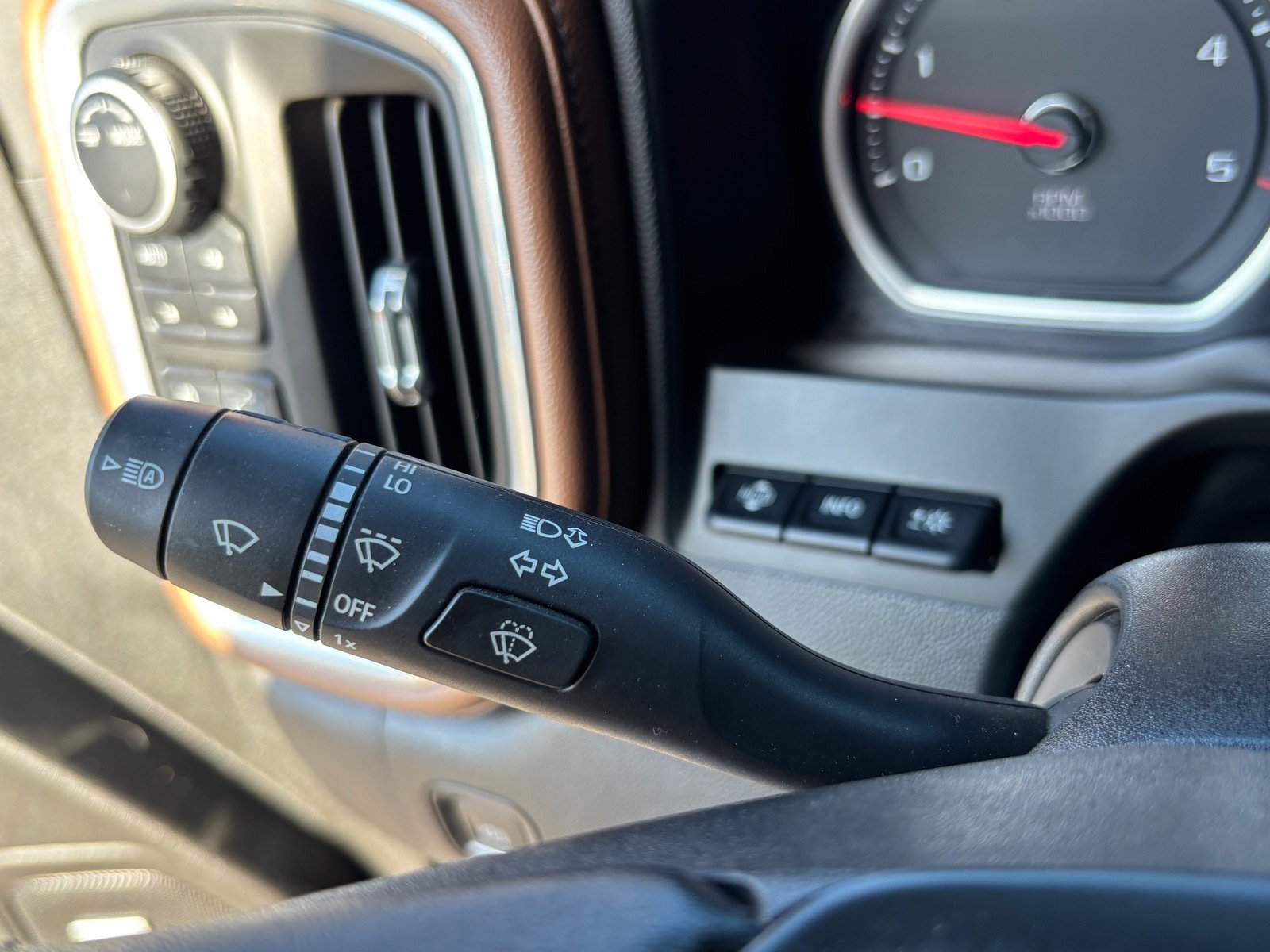 Used 2022 Chevrolet Silverado 2500 High Country w/ Z71 Off-Road Package AWD/4WD image 24