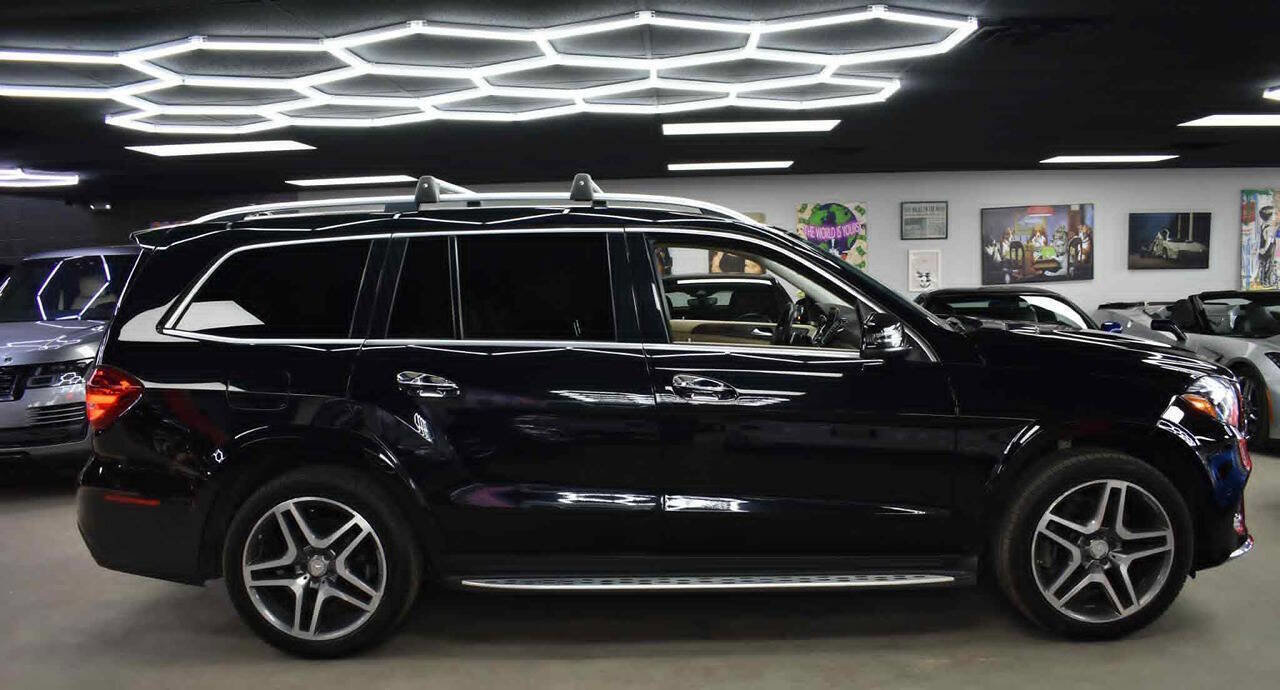 Used 2017 Mercedes-Benz GLS 550 4MATIC image 4