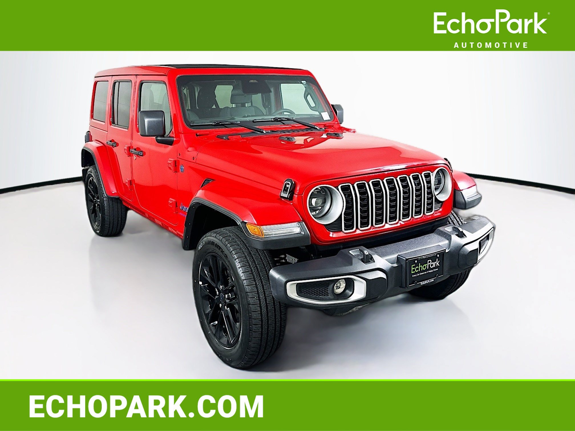 Used 2025 Jeep Wrangler Unlimited Sahara w/ Safety Group AWD/4WD image 1